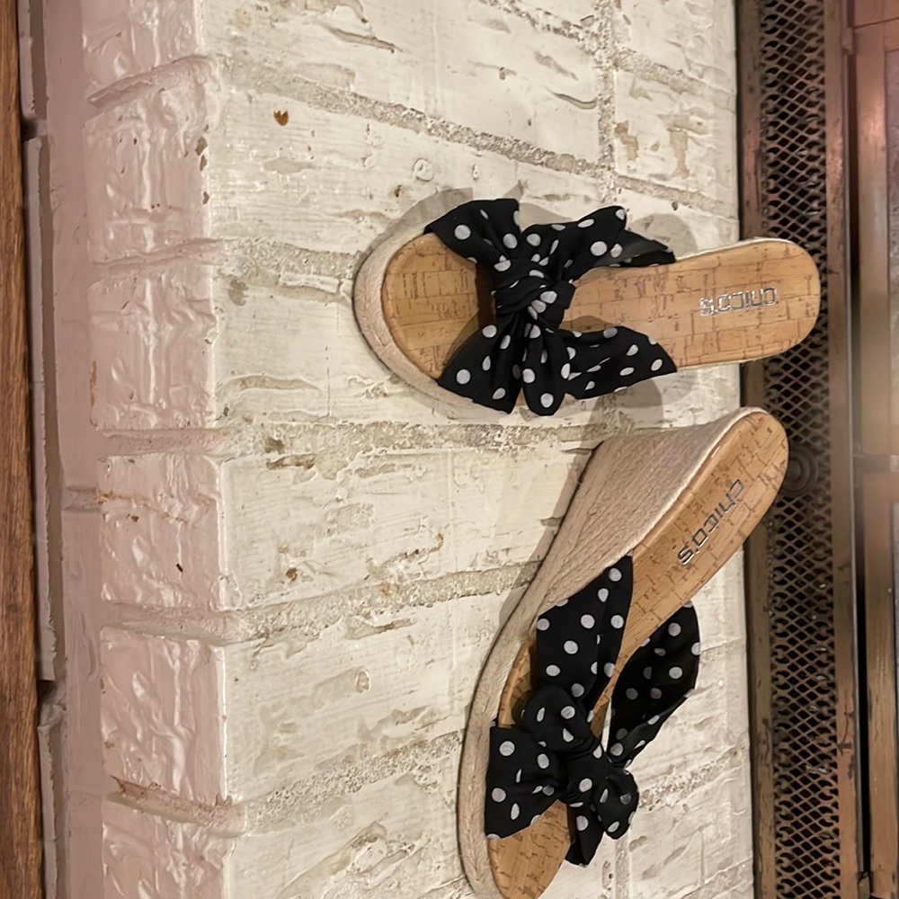 Chico’s fun polka Dot wedges